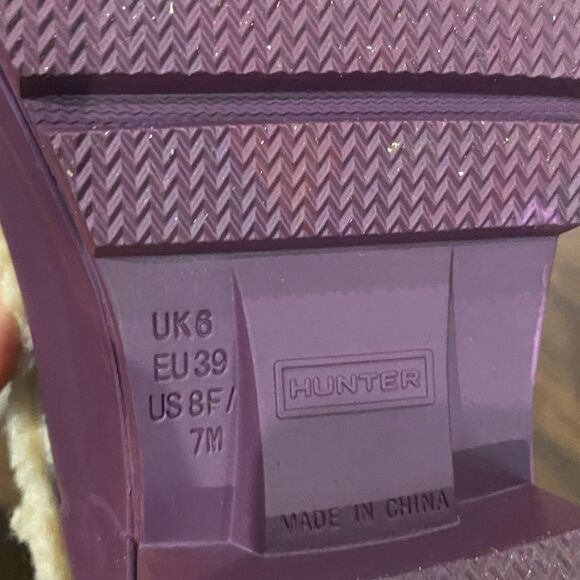 Hunter Snow Burgundy Boots with Fur Lining - Picture 6 of 9